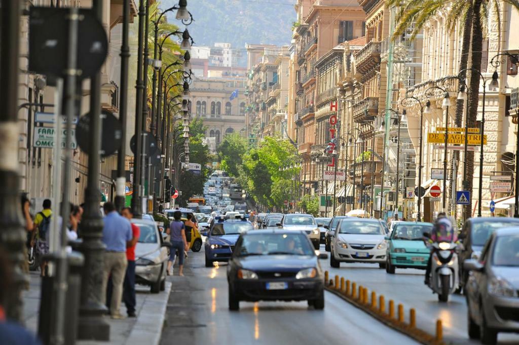 315 Via Roma Rooms Centro Palermo Exteriör bild